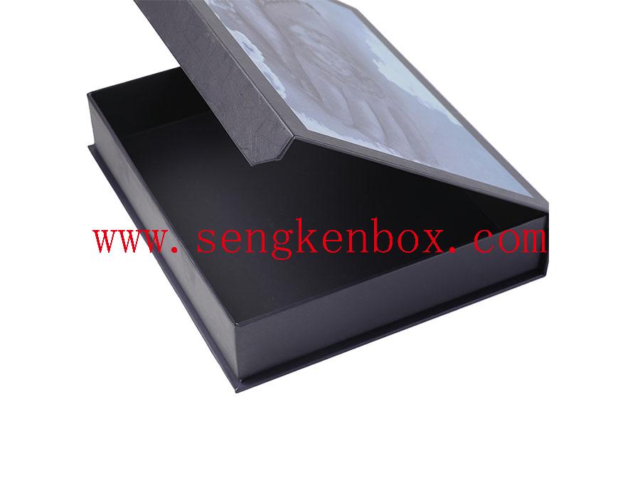 Simple Black Paper Packaging Case