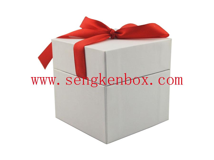 White Rectangular Paper Gift Case