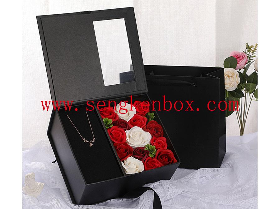 Paper Gift Box For Valentine's Day