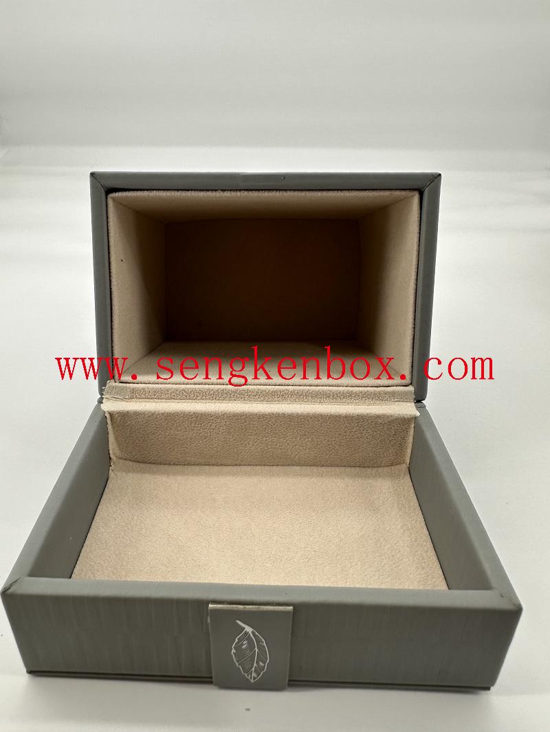 leather box for necklace