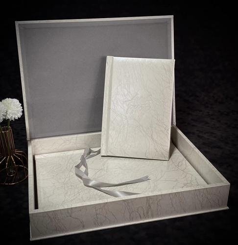 OEM and ODM Two wedding album with high-end gift box For Sale