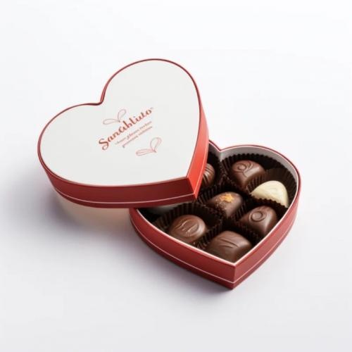 OEM and ODM Heart beart shaped chocolates gift boxes for Valentine's Day For Sale